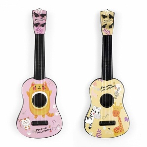 Mini Gitarre mit 4 Saiten mit beigem und rosafarbenem Cartoon-Druck auf weißem Hintergrund