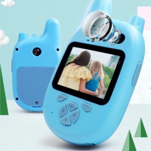 Mini Walkie Talkie mit Kamera für Kinder blau auf blauem Hintergrund Wolken Stil