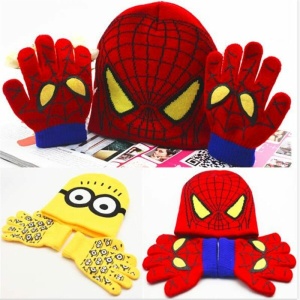 Mütze und Handschuhe mit Cartoon-Motiv für Kinder, Spiderman rot und blau und Minion gelb und schwarz