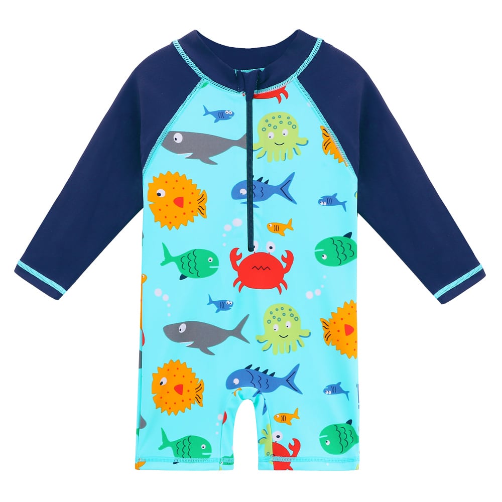 badeanzug für kleine Jungen, einteilig im Stil eines Overalls, hellblau mit kleinen bunten Fischen