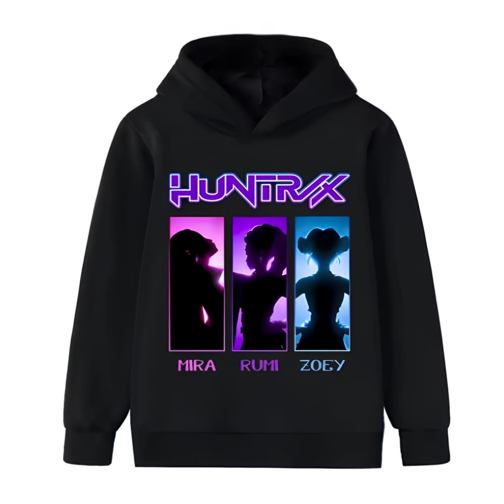 IMG_10_2025_Sweat_K_pop_Demon_Hunters_noir_a_capuche_avec_motif_colore_1.jpg Kinder-Sweatshirt K-pop Demon Hunters schwarz mit Kapuze und buntem Motiv auf der Vorderseite. Auf weißem Hintergrund.